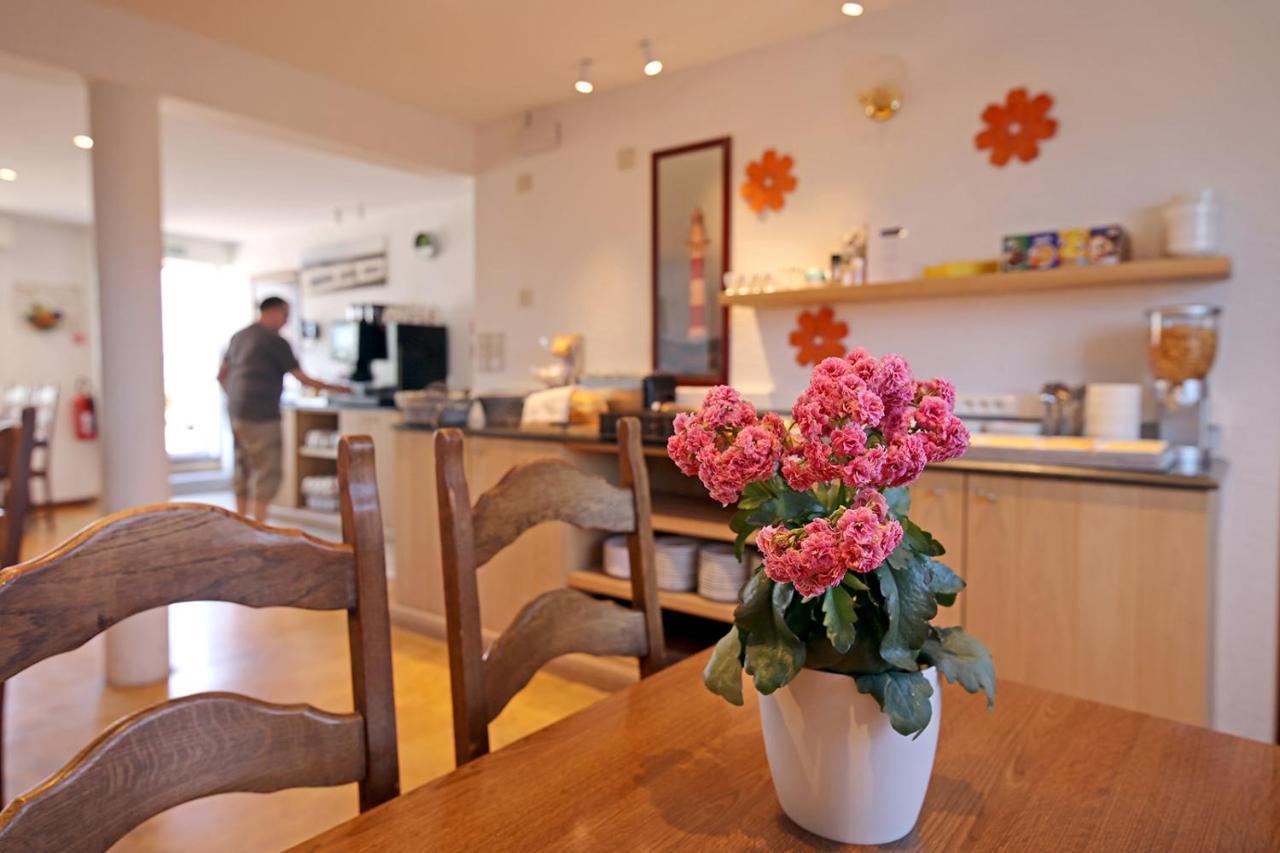 Hotel Uilenspiegel นิวว์ปอร์ท ภายนอก รูปภาพ