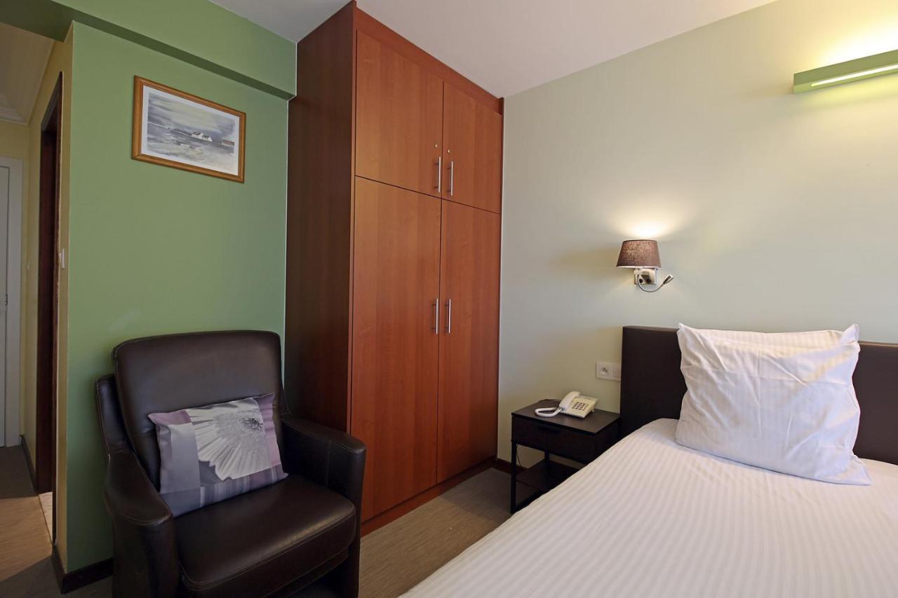 Hotel Uilenspiegel นิวว์ปอร์ท ภายนอก รูปภาพ