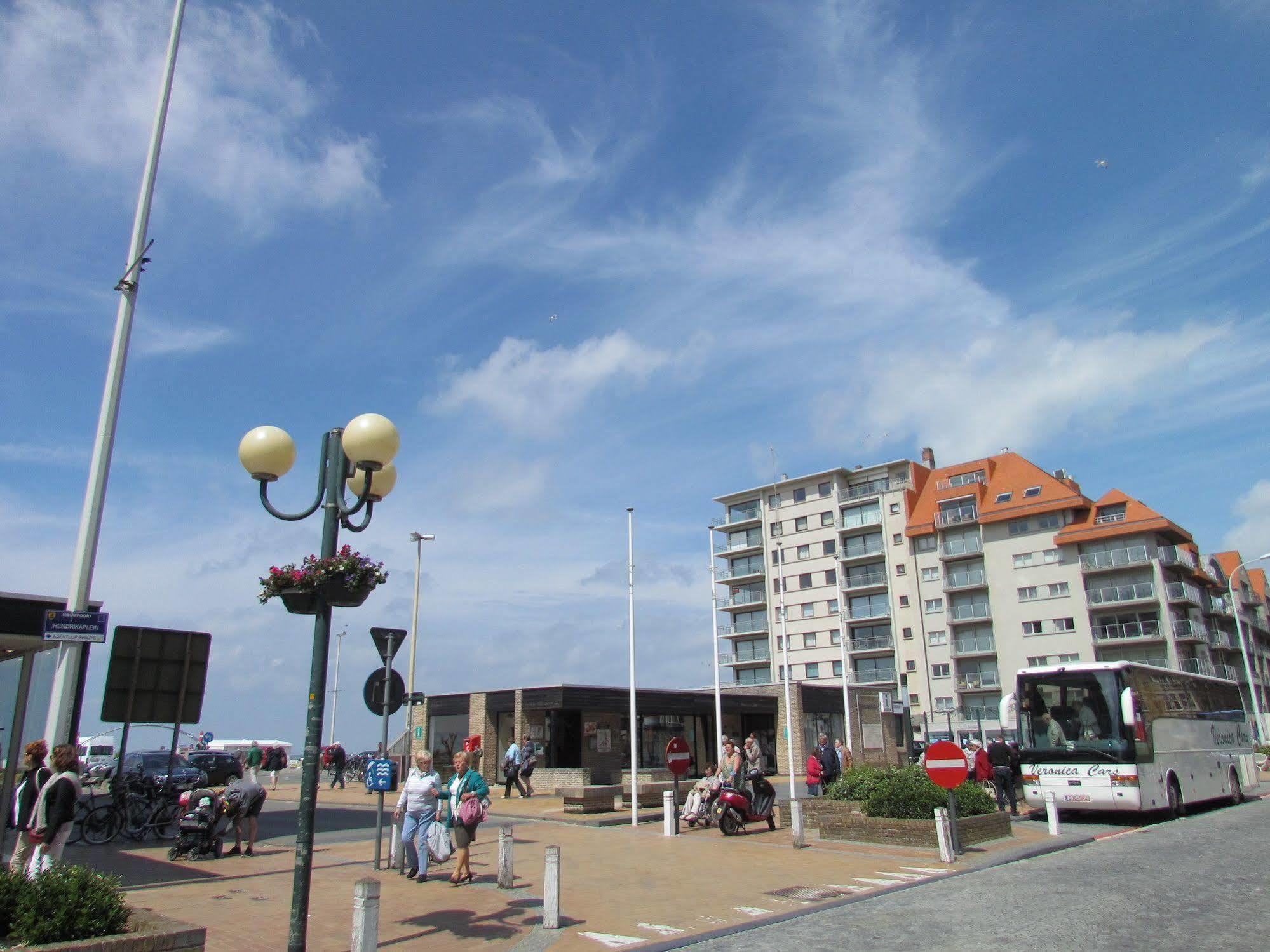 Hotel Uilenspiegel นิวว์ปอร์ท ภายนอก รูปภาพ